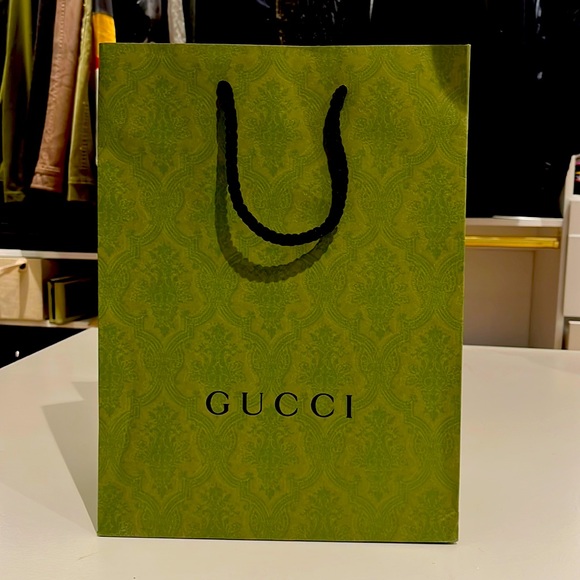 Gucci shopping bag